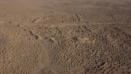 "Archäologische Stätten wie Mondlandschaften"
Plünderung und Antikenraub im Irak